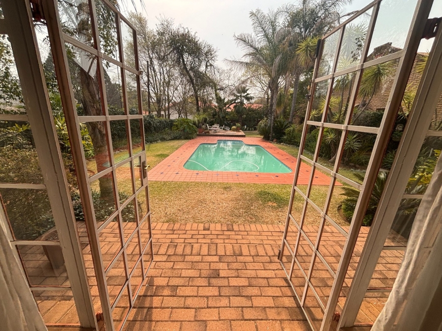 5 Bedroom Property for Sale in Wilkoppies North West